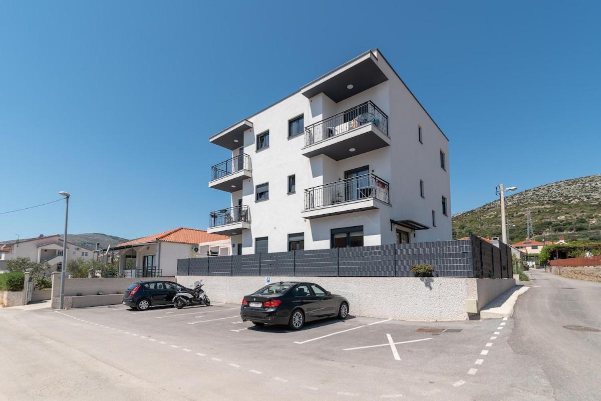 Apartman Spiro Trogir Exteriör bild